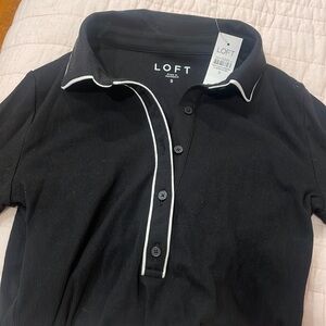 Loft 3 quarter sleeve ribbed polo with white piping detail.